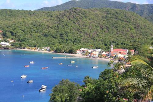 Alrededores, Résidence Séjourné (Residence Sejourne) in Les Anses-d'Arlet