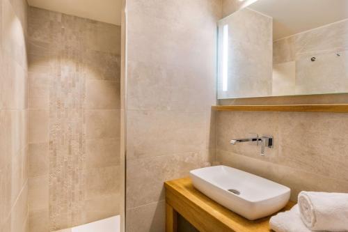 Sure Hotel by Best Western Arras Nord - image 8