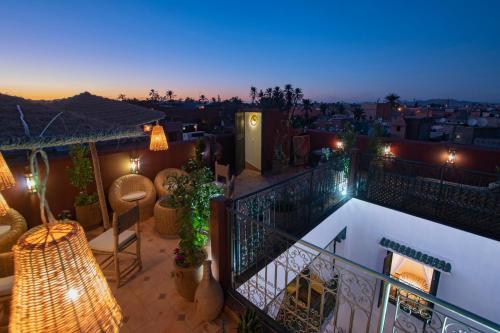 Riad Dar Nakous, Marrakech: Reservas a preços incríveis 