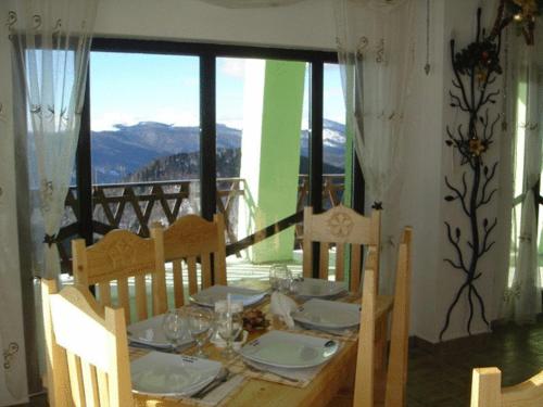 Vedere, Pension Valea Mariei in Rânca - Novaci