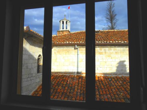 CastleHouse - image 11