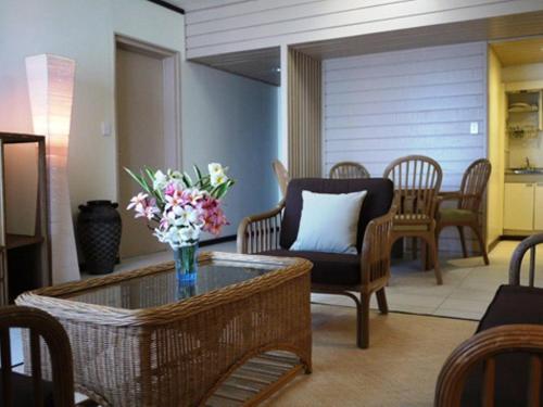 设施服务, 所罗门其塔诺曼达纳酒店 (Solomon Kitano Mendana Hotel) in 霍尼亚拉