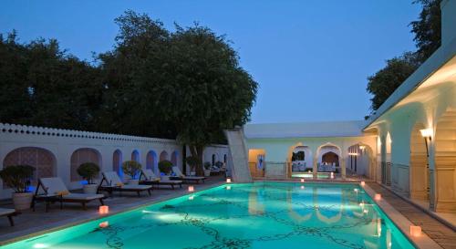 สระว่ายน้ำ, ศาโมเท พาฆะ (Samode Bagh) in สามท