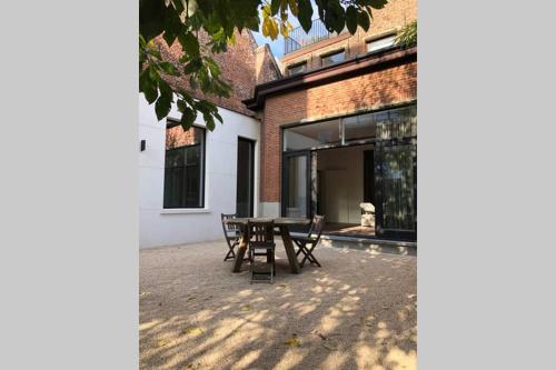 XLSR, lightfull garden apartment in the city center of Ghent