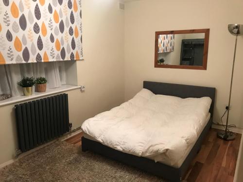 Bow E3, Deluxe double room. London