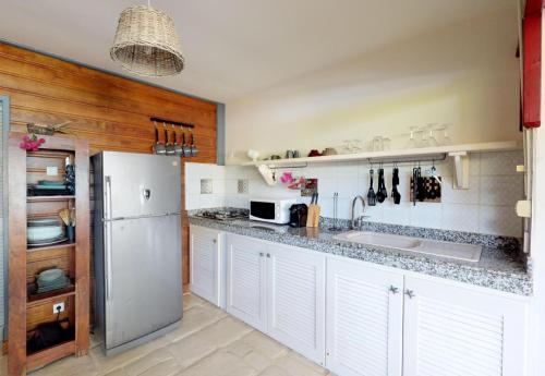 Surf camp kokoplaj, A 150m de la Plage et du Spot de Surf in Berard