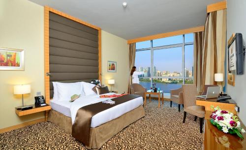 Bed, Copthorne Hotel Sharjah in Sharjah