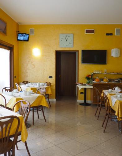 Hotel Cris 5