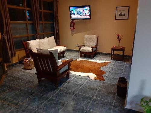 . hotel homs los dos hermanos