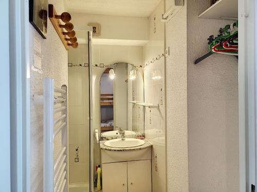Bathroom, Nid aux Menuires in Saint-Martin-de-Belleville