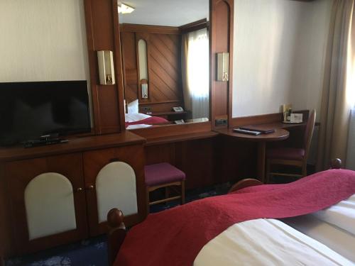 Hotel Tyrolis - image 11