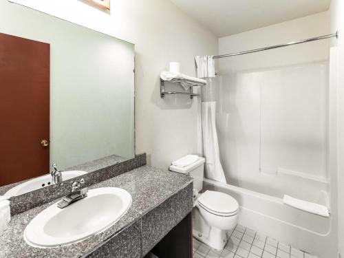 Queen Room - Disability Access