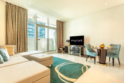 Staycae Bay's Edge - image 11