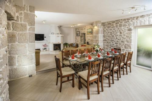 Villa Amour a luxury villa in Imotski private pool - image 8