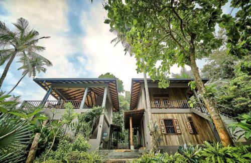 Double Room with Balcony room in Casa Vana Hiriketiya
