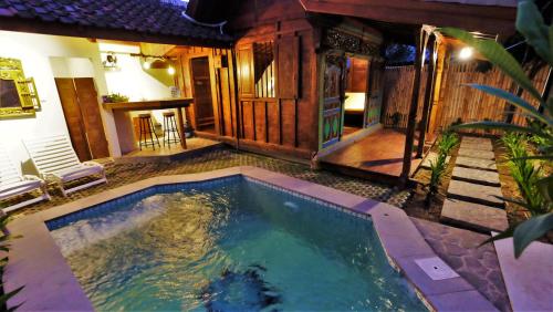 Villa BAgus - near Seminyak beach & trendy shops, restaurants, cafes