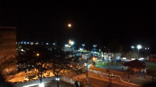 apartamento mongagua frente mar 2 dorm