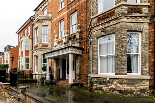 City Apartments - Sycamore Place - image 13