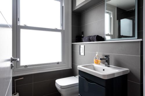 Gorgeous Apartment by Hyde Park (SS4) - image 10