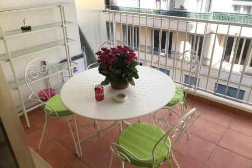studio centre nice proche de mer, Nice