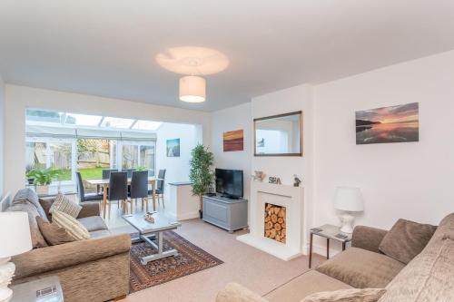 Utopia House - 3 Bedroom House, Hurstpierpoint, West Sussex