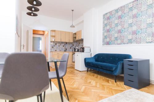  Art Mosaic Homey Apartment in Budapest