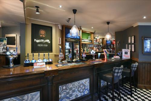 Oaklands by Greene King Inns - image 12
