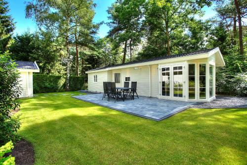 2 bedrooms, 4 beds