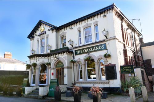 Oaklands by Greene King Inns, Chester