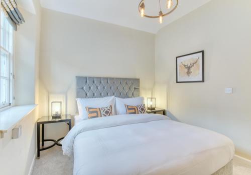 The Gloucester Lane Residence - image 7