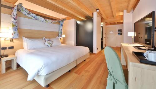 2 bedrooms, 3 beds