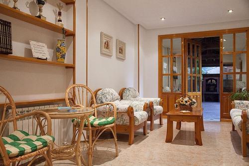 Vestabils, Hostal Vinuesa in Vinuesa