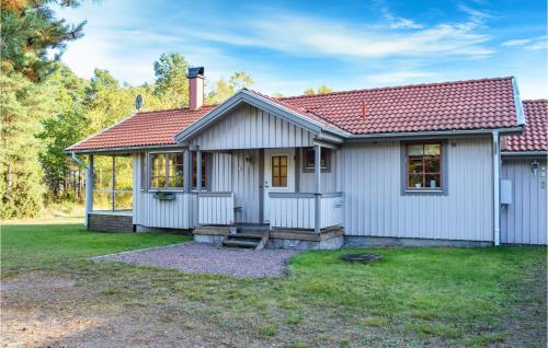 Stunning home in Mnsters with 3 Bedrooms and WiFi - Mönsterås
