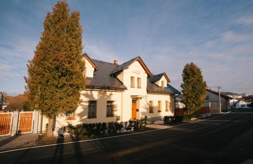 Penzion Cervena voda -penzion s dotekem dalek, Šumperk