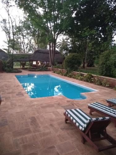 Exterior view of Simbamwenni Lodge and Camping