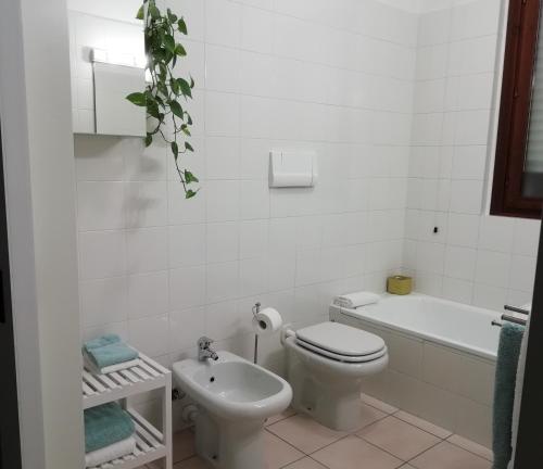 Bathroom, A&G Apartment in Zanica