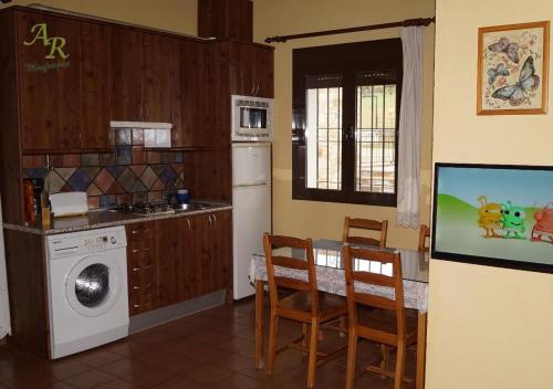 2 bedrooms, 3 beds