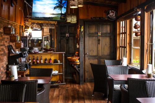 Restaurant, Hotel Mar y Mar in Puntarenas