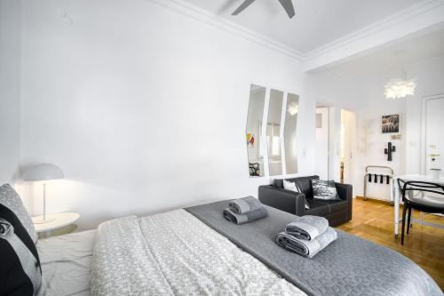 The Cactus Apartment with Large Sunny Balcony - image 13