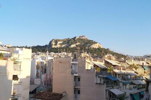 The Cactus Apartment with Large Sunny Balcony - main image