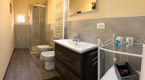 One-Bedroom Apartment image 3