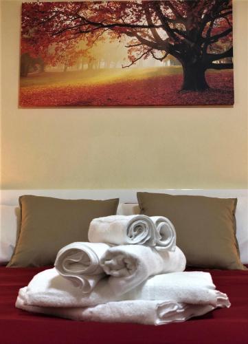 One-Bedroom Apartment with Garden image 8