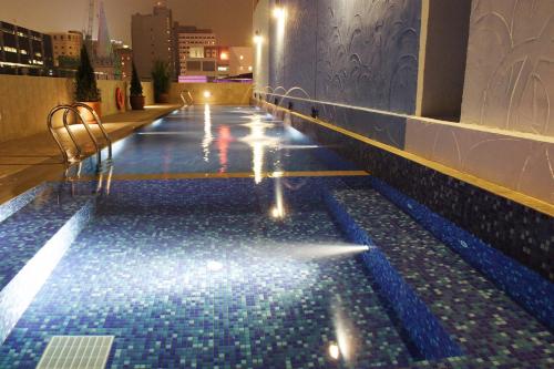 ホテル ロイヤル アット クイーンズ4