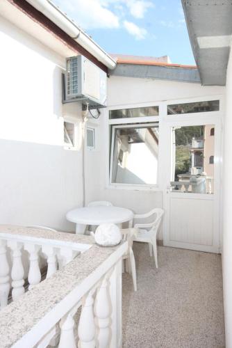 Apartments by the sea Metajna Pag - 209 - image 8