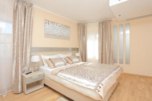 Rooms by the sea Kastel Novi Kastela - 17909 - image 7