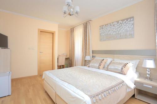 Rooms by the sea Kastel Novi Kastela - 17909