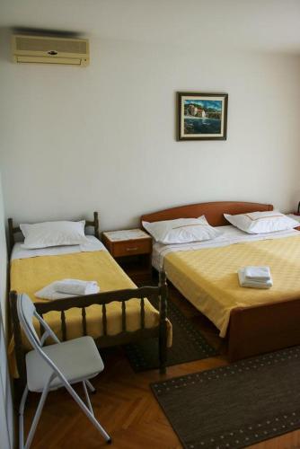 Apartments with a parking space Omis - 2745 - image 13
