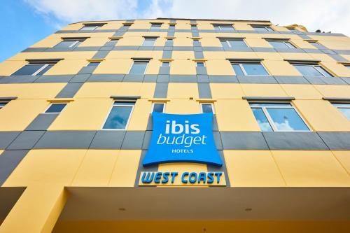 Entrance, ibis budget Singapore West Coast in HarbourFront