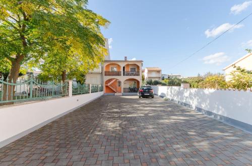Apartments Melita - image 5