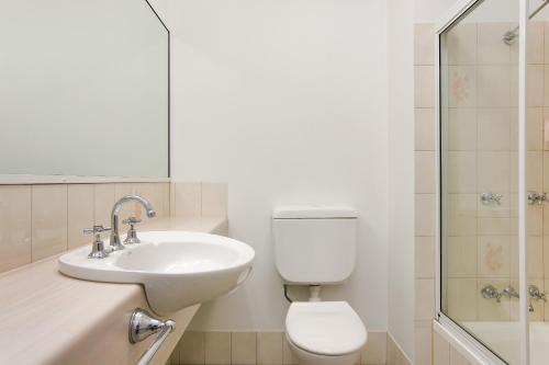 Comfort Inn Cairns City Room Type - Superior Queen Room